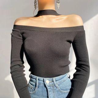 Off-shoulder Halter-neck Ribbed Plain Knit Top