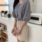 Square-neck Tie-hem Gingham Blouse