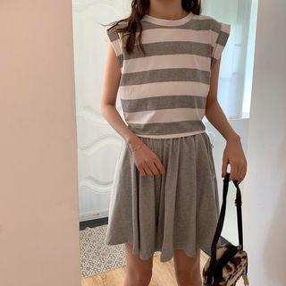 Striped Sleeveless Tie-waist T-shirt / Culottes