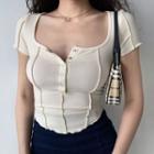 Cropped U-neck Single-breasted Short-sleeve Top