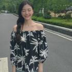 Printed Off-shoulder 3/4-sleeve Top
