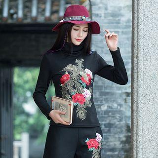 Embroidered High Neck Long-sleeve T-shirt
