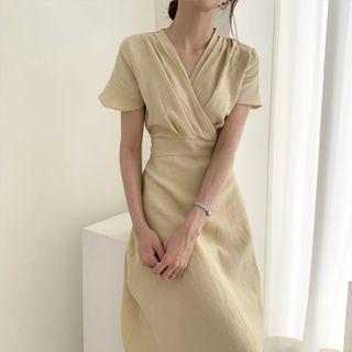 Short-sleeve V-neck Midi Dress Light Yellow - One Size