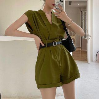 Sleeveless V-neck Chiffon Blouse /high-waist Wide Leg Shorts
