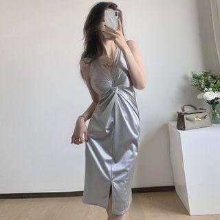 Sleeveless V-neck Twisted Slit Sheath Dress
