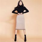 Piped H-line Midi Knit Skirt