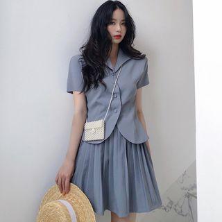 Short-sleeve Single-breasted Jacket / Pleated Mini Skirt