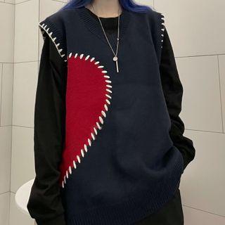 Sleeveless V-neck Contrast Line Half Heart Knit Vest
