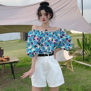 Off-shoulder Flower Print Blouse / Wide-leg Shorts