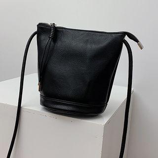 Plain Faux Leather Zip Bucket Bag