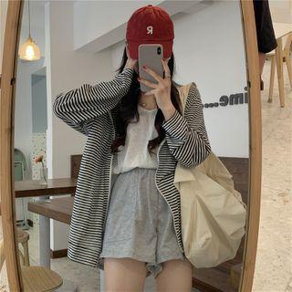 Tank Top / Shorts / Striped Zip Hoodie