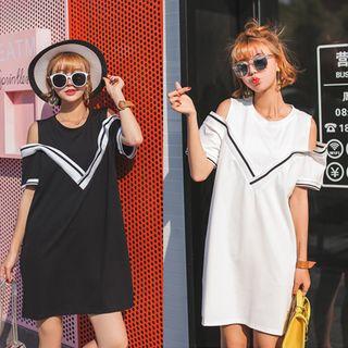 Short-sleeve Cut-out Shoulder V-neck A-line Dress