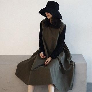 Pocket-side Flare Midi Jumper Dress