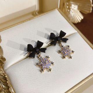 Rhinestone Snowflake Stud Earring 1 Pair - Black - One Size