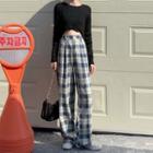 Long-sleeve Cropped Top / Plaid Pants