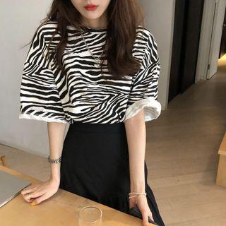 Round-neck Printed Zebra Oversize Cropped Top