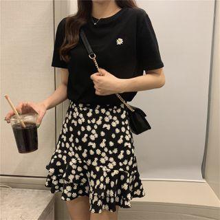 Floral Print Mini A-line Skirt / Flower Embroidered Short-sleeve T-shirt / Set
