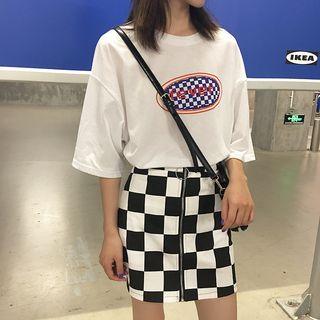 Printed Elbow-sleeve T-shirt / Checked A-line Skirt