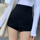 High-waist Hot Pants / Long-sleeve Plain T-shirt