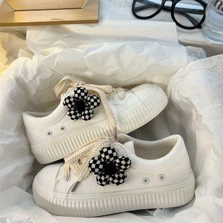 Flower Applique Canvas Sneakers