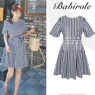 Short-sleeve Tie-waist Crewneck Striped A-line Dress