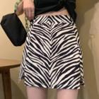 Short-sleeve Cropped T-shirt / Zebra Print A-line Skirt