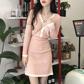 Set: Contrast Trim Knit Top + A-line Skirt