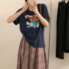 Short Sleeve Cartoon Print T-shirt / Floral Print Skirt