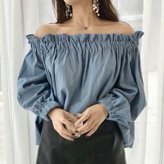 Frill Trim Off-shoulder Long-sleeve T-shirt