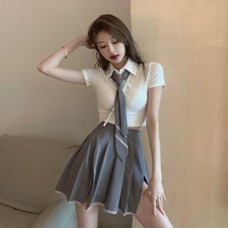 Tie-neck Collard Short-sleeve Cropped Top / Pleated Mini A-line Skirt