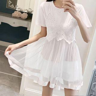 Set: Short-sleeve T-shirt + Spaghetti-strap Mesh Panel Lace Top