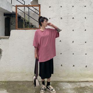 Short-sleeve T-shirt / Sheer Top / Midi Skirt