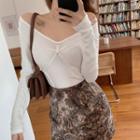 Plain Long-sleeve T-shirt / Floral Mini Pencil Skirt