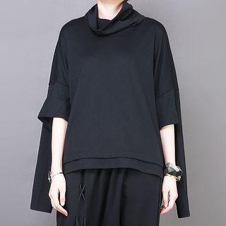 Turtleneck 3/4-sleeve T-shirt