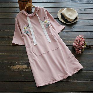 Elbow-sleeve Embroidery Hooded Dress