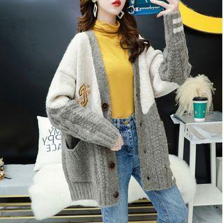 Lettering Color Block Buttoned V-neck Cardigan