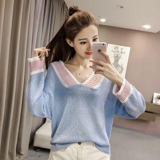 Long-sleeve Contrast Trim V-neck Sweater