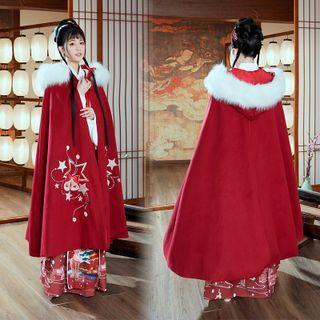 Set: Traditional Chinese Star Print Hooded Cape + Fluffy Scarf