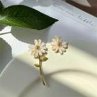 Flower Earring 1 Pair - Earrring - Chrysanthemum - White - One Size