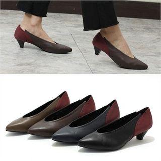 Two-tone Kitten-heel Pumps