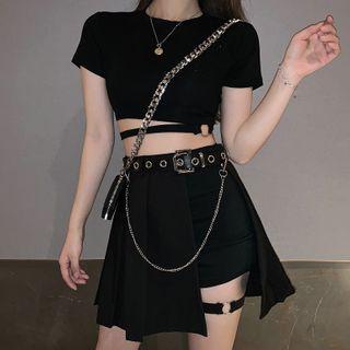 Short-sleeve Cropped T-shirt / Shorts / Pleated Mini A-line Skirt / Belt / Set