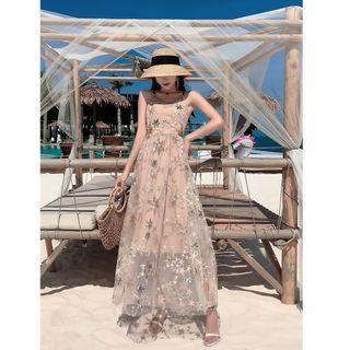 Spaghetti Strap Backless Lace Maxi Dress