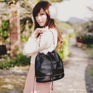 Chain-strap Drawstring Bucket Bag Black - One Size