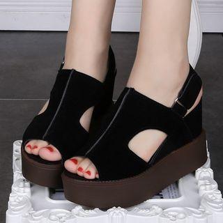 Cut Out Detailed Platform Wedge Sandals