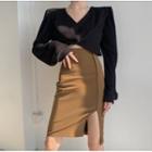 V-neck Knit Top / Side-slit Skirt