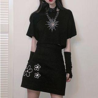 Embroidered Short Sleeve T-shirt / Embroidered Skirt