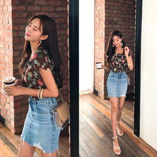 Cap-sleeve Pineapple Patterned Blouse