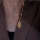 Rhinestone Leaf Necklace Plated Gold - Gold - One Size