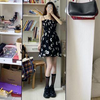 Long-sleeve T-shirt / Spaghetti Strap Floral Print A-line Dress