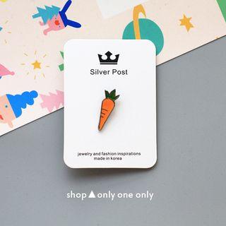 Carrot Brooch Tangerine - One Size